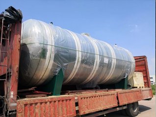 特克斯出口卧式储气罐发货中